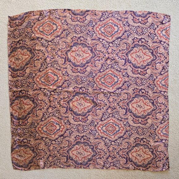 NWOT Large Silk Scarf Hand Rolled Edges - Picture 3 of 5